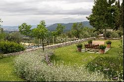 Exquisite farmhouse close to Florence