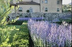 Exquisite farmhouse close to Florence