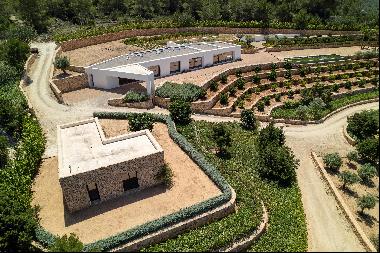 Modern villa with landscaped terraced gardens and splendid sea views in San Agustín