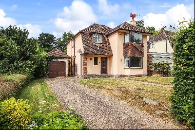 *FOR COMPLETE MODERNISATION* - A detached 1950s family house for sale in Tunbridge Wells, 