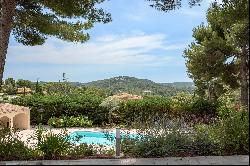 RARE PROPERTY AND TOP NEIGHBORHOOD IN VENTABREN (AIX WEST 15 MIN)