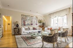 230 sqm luxury flat for sale in Hispanoamerica, Madrid, Madrid 28016