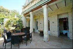 Exceptional property with 8000 m2 of grounds