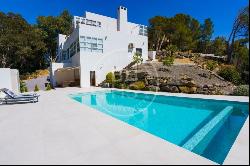 Exquisite Golf-Front Luxury: An Elegant Villa in Altea Overlooki, Altea 03590