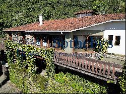 House on top of a hill in Teresopolis with a view of Dedo de Deus