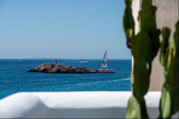 Sea view townhouse in Ibiza's historic centre.