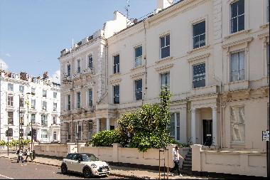 An immaculately presented 1 bedroom flat for sale in the heart of Notting Hill, W11