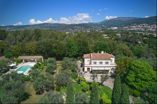 VILLA/HOUSE GRASSE