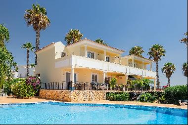 Excellent 3-bedroom townhouse in Vale Formoso, Algarve