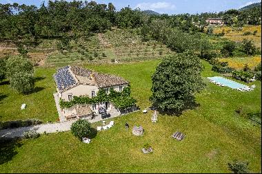 Restored farmhouse with a large garden and a swimming pool