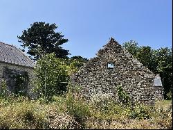 LANDUNVEZ, 16TH CENTURY MANOR, PARTIALLY RENOVATED, SEA BY WALK