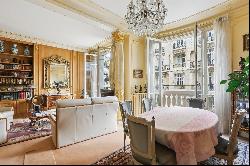 3-room apartment - Paris 16th - Victor Hugo