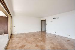 Le Mirabeau, Superb 3 room flat to rent in the heart of the Carré d'Or.