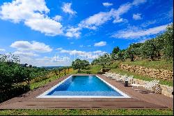 Elegant country house with pool in Civitella Val di Chiana