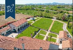 Lavish 16th-century estate with a big park for sale in Veneto's leafy countryside