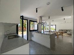 Modern Villa in Javea ready to move in