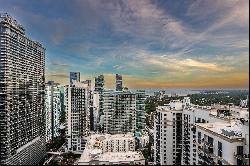 55 SW 9th St, #3906, Miami, FL