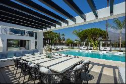 Exquisitely presented luxury villa in Las Brisas, in the heart o, Marbella 29660