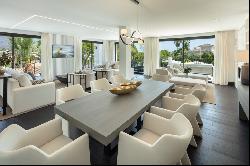 Exquisitely presented luxury villa in Las Brisas, in the heart o, Marbella 29660