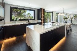 Exquisitely presented luxury villa in Las Brisas, in the heart o, Marbella 29660