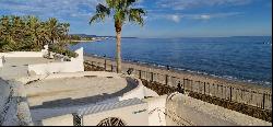 Unique beachfront villa set in Marbella's most desirable area, t, Marbella 29602