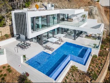 Villa for sale in Baleares, Mallorca, Andratx, Cala Llamp, Andratx 07157