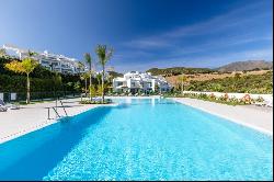 Spectacular off-plan ground-floor apartment in a luxury developm, Casares 29690