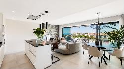 Stunning brand-new first-floor apartment on the New Golden Mile,, Estepona 29680