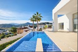 Brand-new modern villa with sea and mountain views in Puerto del, Benahavís 29679