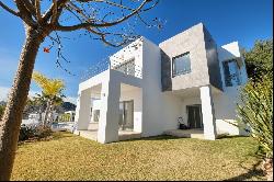 Brand-new modern villa with sea and mountain views in Puerto del, Benahavis 29679