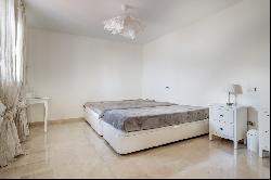 Apartment for sale in Málaga, Marbella, Nueva Andalucía, Marbella 29660