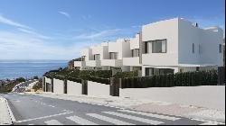 Modern townhouse in an off-plan complex of 9 units situated only, Rincón de la Victoria 29