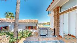 Villa for sale in Málaga, Alhaurín el Grande, Alhaurín el Grande 29120