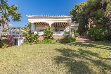 Villa for sale in Málaga, Málaga, El Candado, Málaga 29018