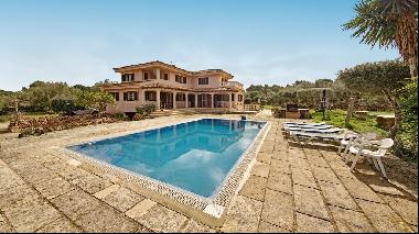 Charming villa with pool for sale, S'Aranjassa, near Palma de Ma, Palma de Mallorca 07199