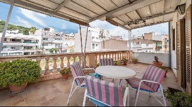 Townhouse to renovate with view of Bellver Castle for sale in Pa, Palma de Mallorca 07014