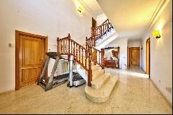 Elegant well- located villa for sale in Palmanyola near to Palma, Bunyola 07110