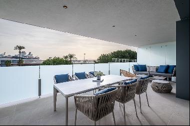 Splendid brand new apartment with huge terrace, for sale on Pase, Palma de Mallorca 07000