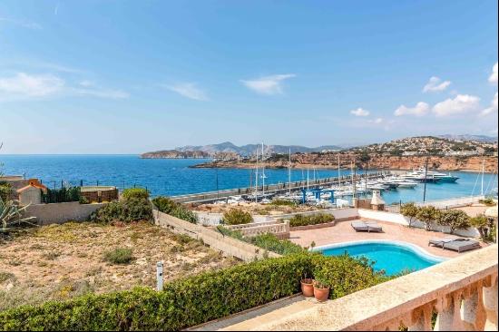 Front line sea view villa for sale in El Toro in Mallorca, Calvià 07180