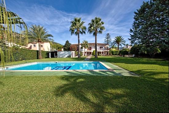 Huge Mediterranean villa for sale close to Son Termens golf cour, Bunyola 07110