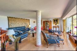 Impressive villa for sale in Cala Blava in Majorca, Llucmajor 07620