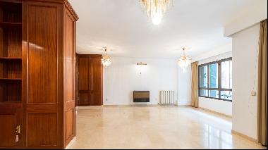 Spacious 4-bedroom apartment in the centre of Palma, Majorca, Palma de Mallorca 07000