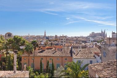 Duplex penthouse for sale in the Old Town of Palma de Mallorca, Palma de Mallorca 07012