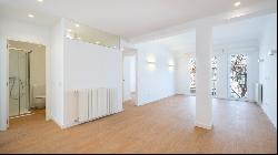 Bright, renovated apartment for sale in the heart of the city of, Palma de Mallorca 07000