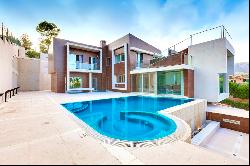 Villa for sale in Baleares, Mallorca, Calvià, Palmanova, Calvià 07181
