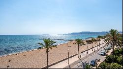 Spectacular villa front line to the beach in Ciudad Jardin-Palma, Palma de Mallorca 07007