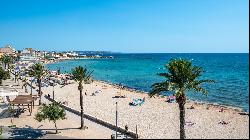 Spectacular villa front line to the beach in Ciudad Jardin-Palma, Palma de Mallorca 07007