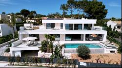 Modern and Mediterranean villa with sea views for sale in Sol de, Calvia 07181