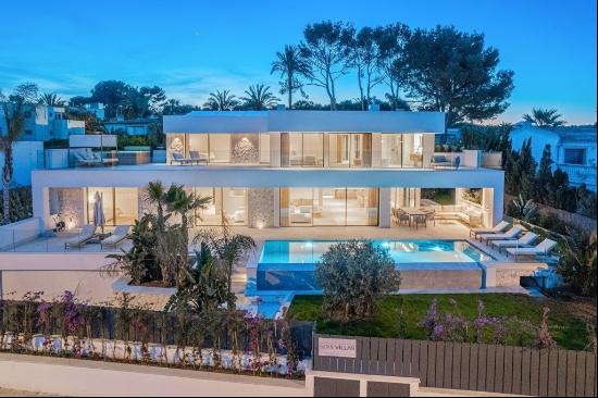 Modern and Mediterranean villa with sea views for sale in Sol de, Calvià 07181