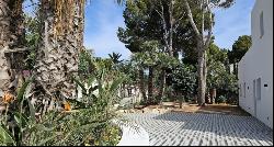 Modern and Mediterranean villa with sea views for sale in Sol de, Calvià 07181